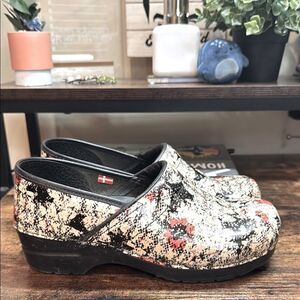 Sanita Women's Professional Sandra Work Shoe size 40/9US